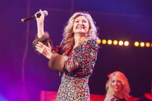 Вика Цыганова объявила о сотрудничестве с "минкультом ДНР"