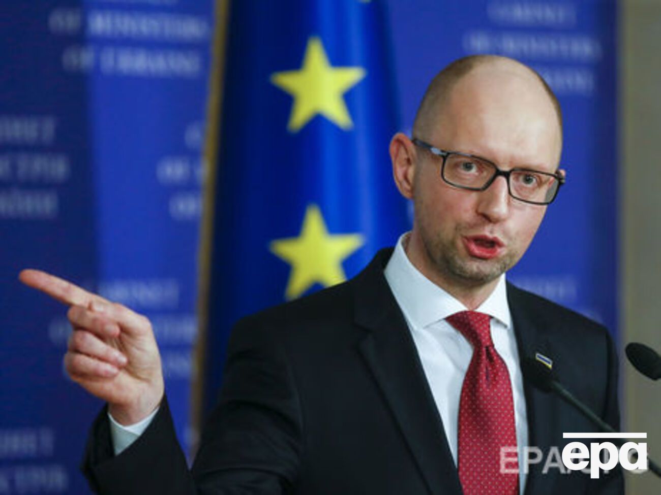 Яценюк: Эти средства будут направлены на обороноспособность страны и социальное обеспечение населения