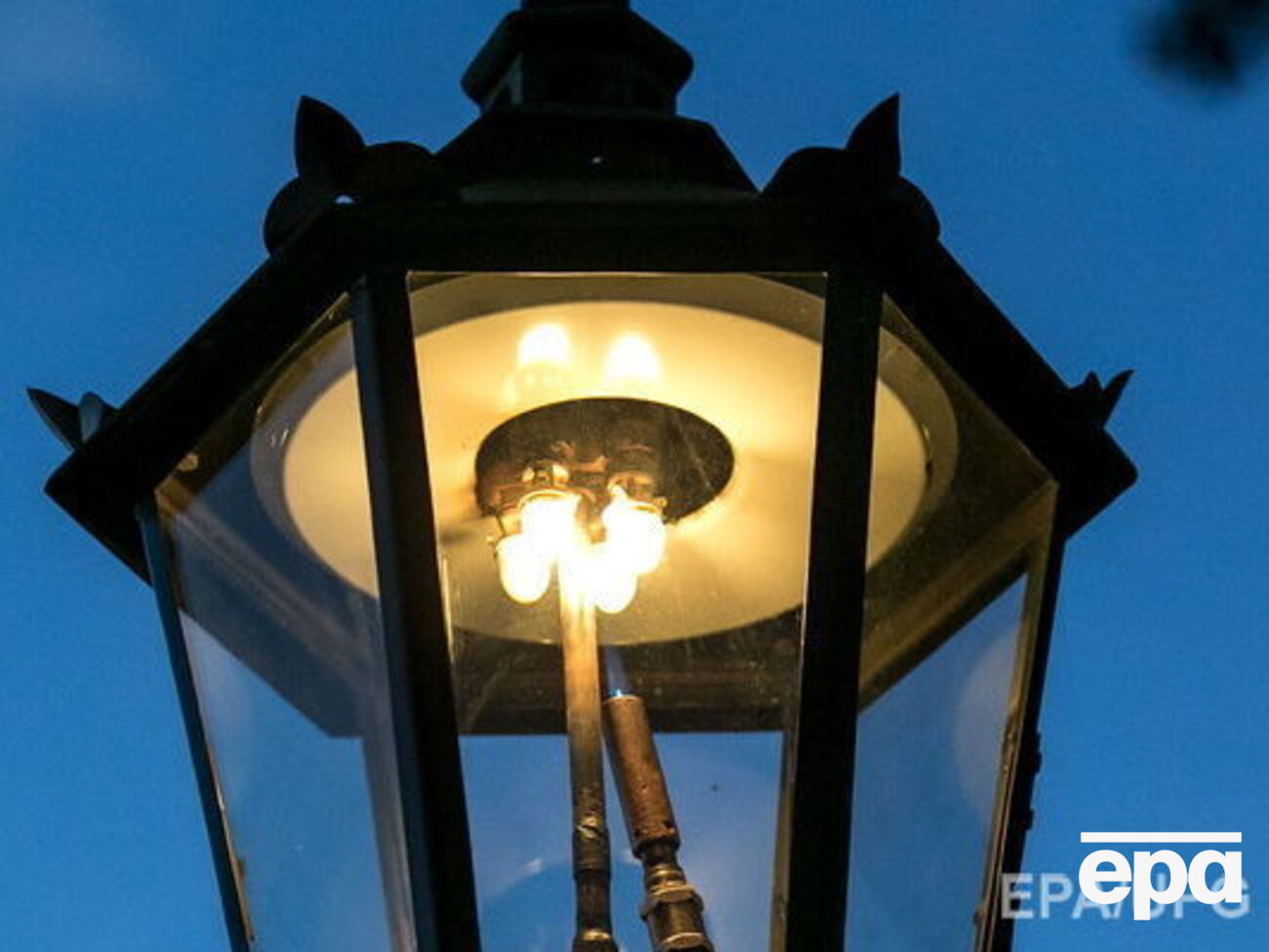 Завтра в очередной раз подорожает электричество