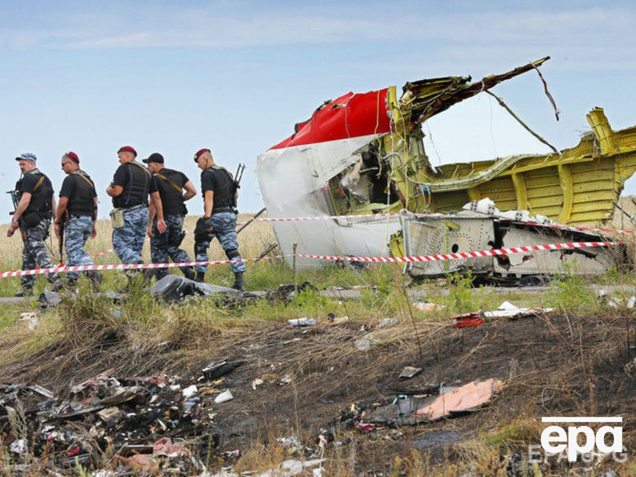 Боевики "ДНР" на месте гибели Boeing