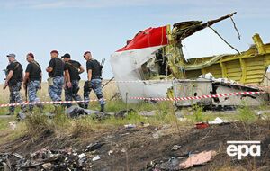 Боевики "ДНР" на месте гибели Boeing