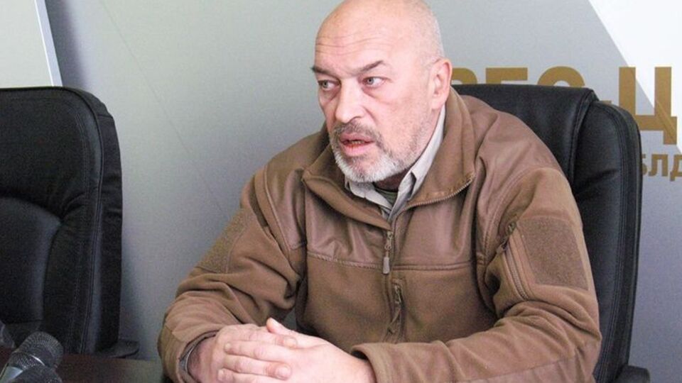 Террористы хотят усилить свое присутствие в связи с возможным открытием нового автомобильного пункта пропуска в Золотом, заявил Тука