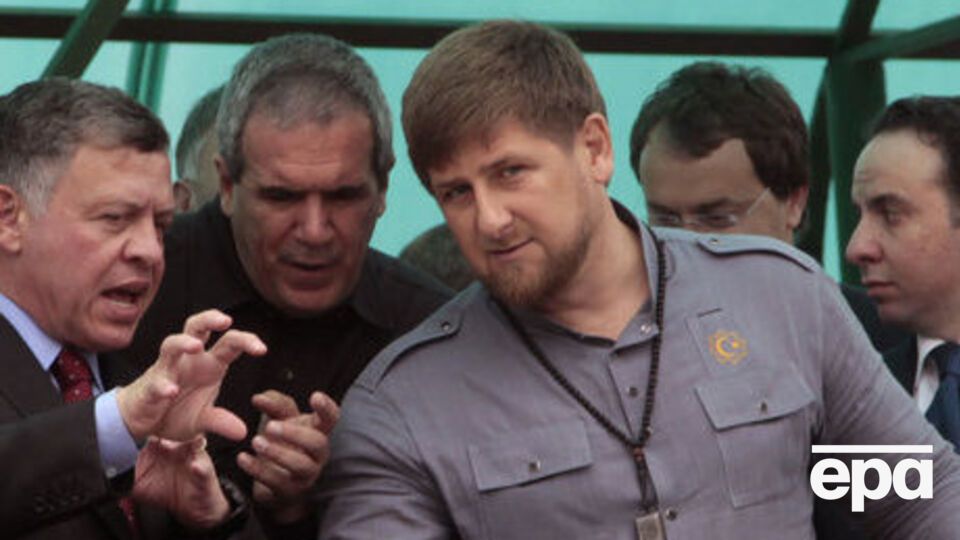 Омбудсмен Чечни призвал Кадырова остаться во главе республики