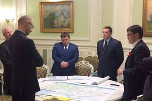 Арсений Яценюк: Ждите новостей по строительству дорог