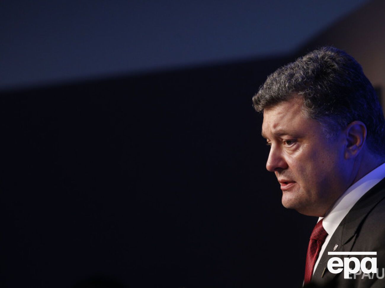 Порошенко заявил об угрозе открытой войны