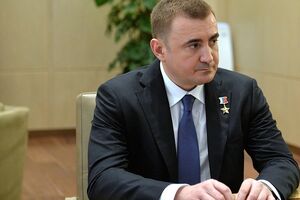 СМИ: Дюмин помог Януковичу бежать из Украины