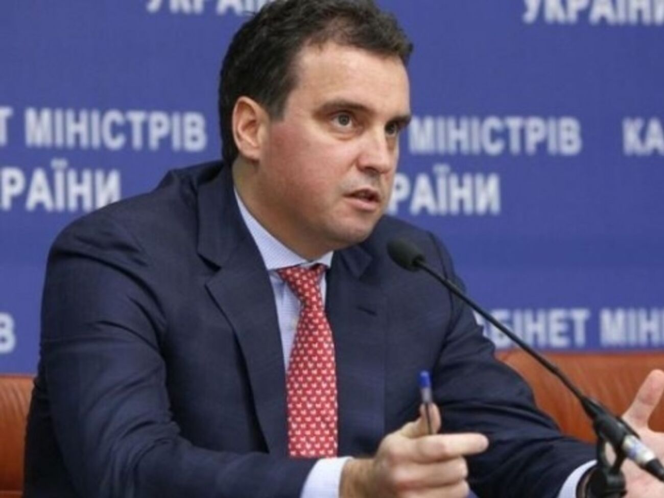 Министр экономического развития Айварас Абромавичус сегодня подал в отставку со своего поста