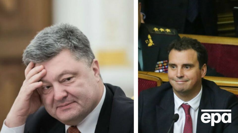 Ну и что, спрашивается, делать президенту Порошенко с этим скандалом по линии Абромавичус --- Кононенко? ЧП все же очень серьезное, по 10-балльной шкале Рихтера потянет баллов на 7, а то и на все 8