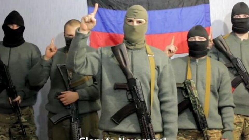 Полк "Азов" снял видеоинструкцию "Как сделать фейк за 20 минут"