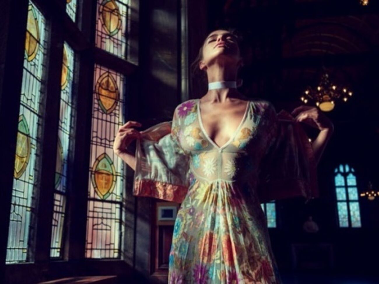 Фото Шейк для турецкого Vogue подготовил фотограф Норман Джин Рой