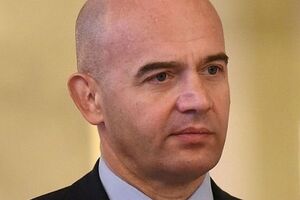 Кононенко: Здесь четкая позиция фракции: рассматривать в общем правительство