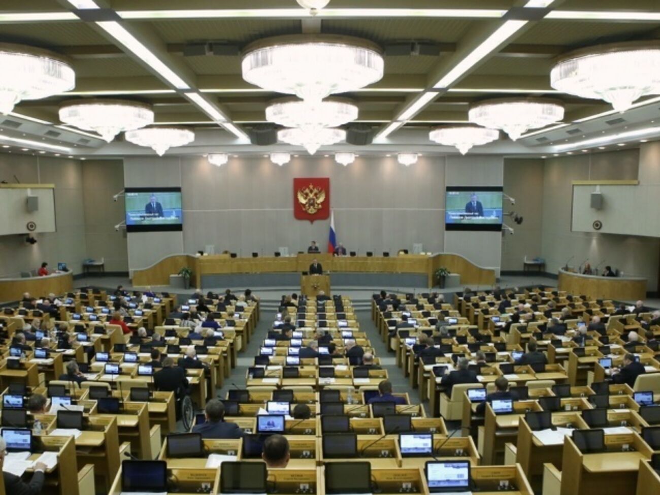 Политолог призвал продлить полномочия Думы, пока не кончится кризис