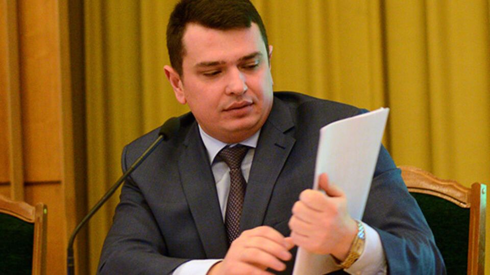 По словам Сытника, раньше детективы могли рассчитывать только на собственные усилия в поиске информации