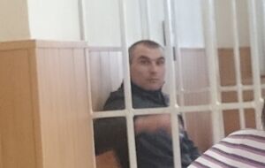 По словам Паршуткина, назначенные судом государственные адвокаты поддержали волю Литвинова на суд присяжных