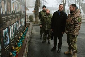 Полк "Днепр-1" посетил военный атташе Франции в Украине полковник Маллар. Фоторепортаж