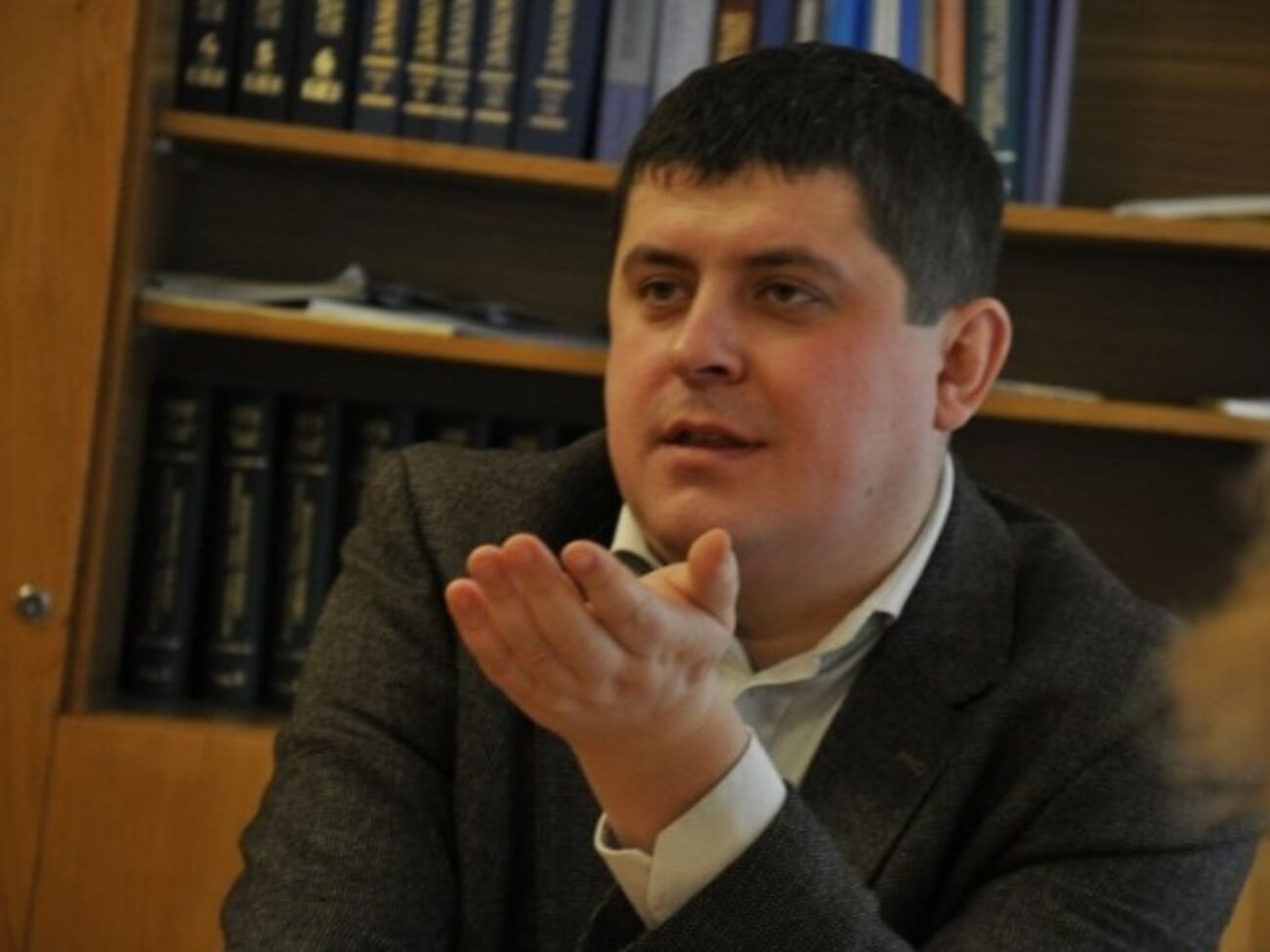 Бурбак ожидает, что Абромавичус заберет свое заявление