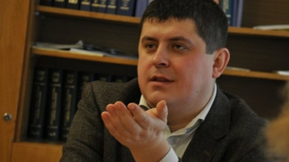 Бурбак ожидает, что Абромавичус заберет свое заявление