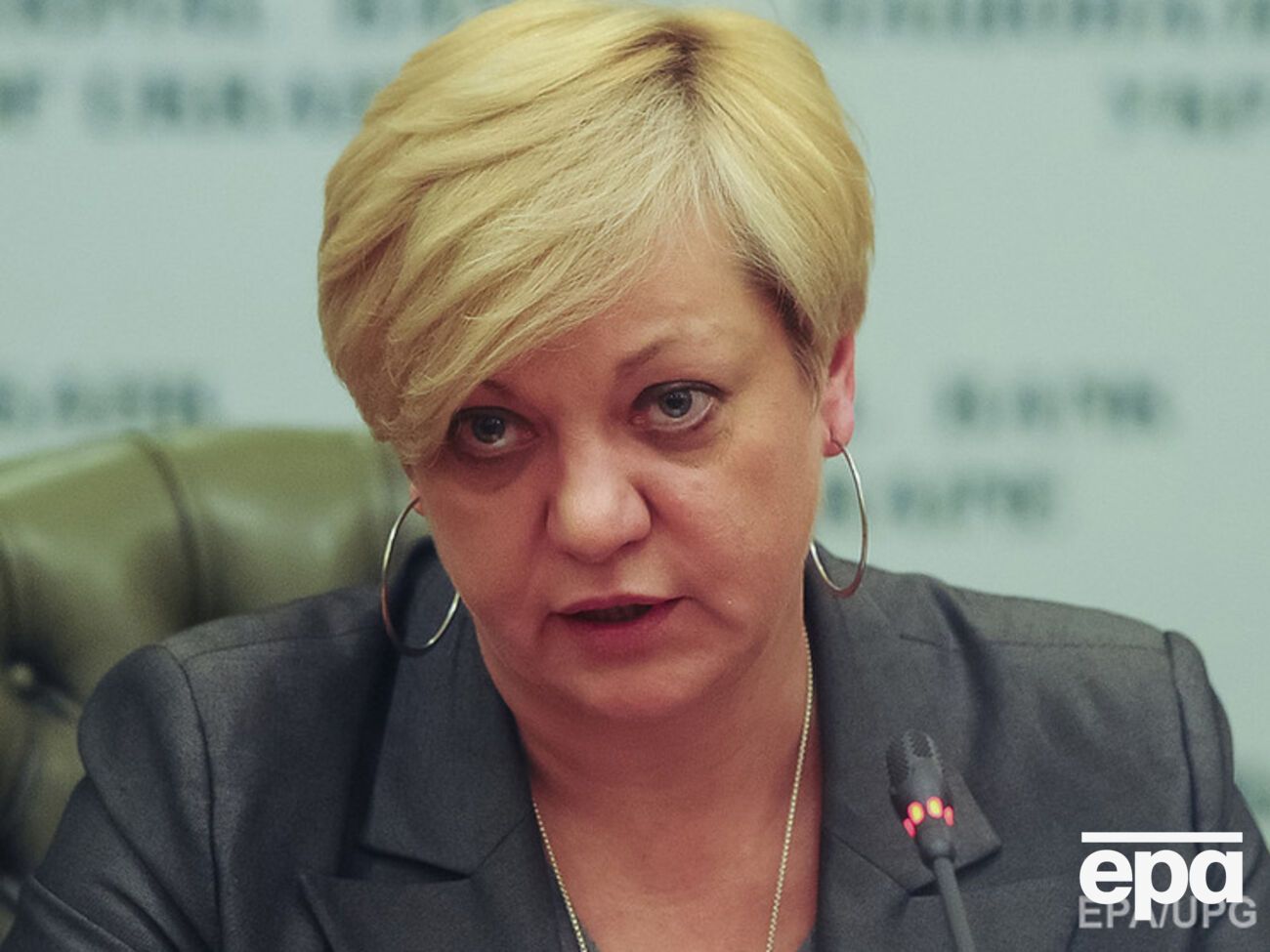 Гонтарева указала, что на курс гривны среди прочего влияет политическая нестабильность