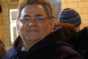 Карл Волох: В цивилизованной стране президент, спасая свою репутацию, отправил бы Кононенко куда-нибудь подальше