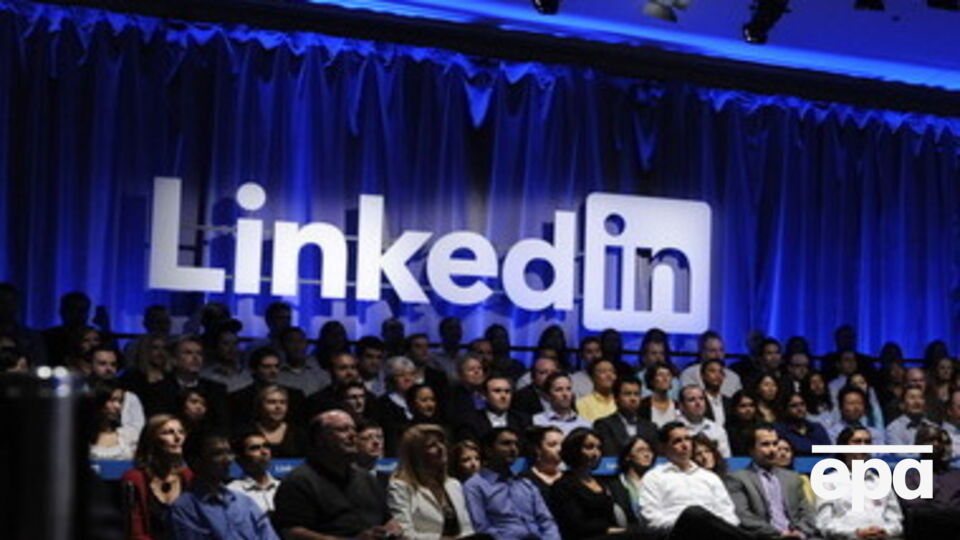 Компания LinkedIn потеряла $10 млрд капитализации