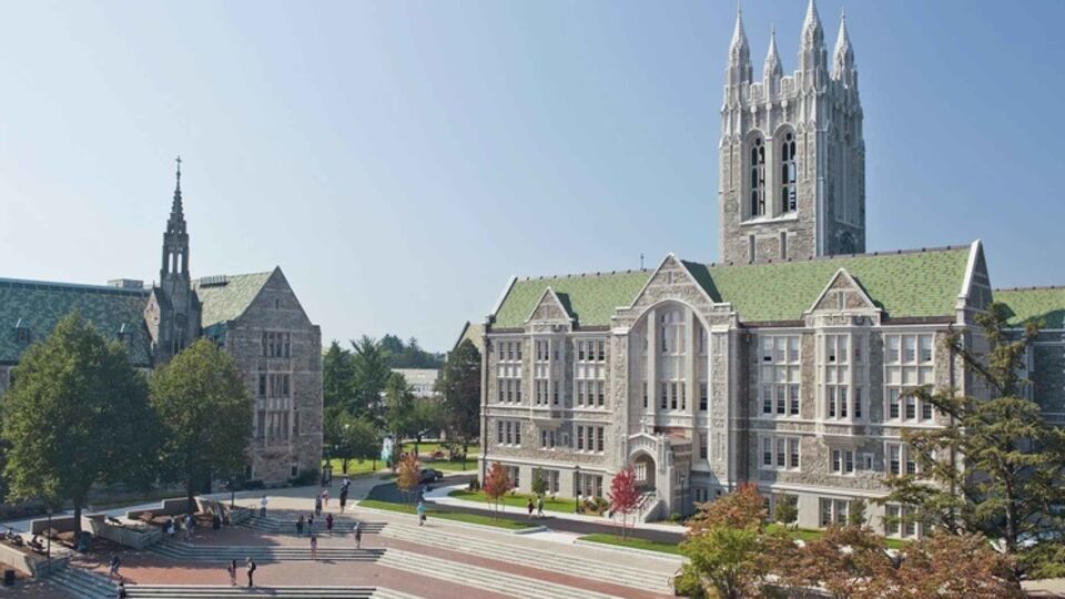 Бостонский колледж, в котором преподавала Эстель Джасим