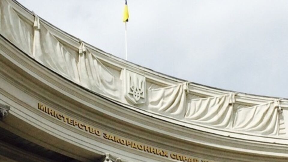 МИД: Информация о пострадавших украинцах во время землетрясения проверяется посольством Украины в Китае