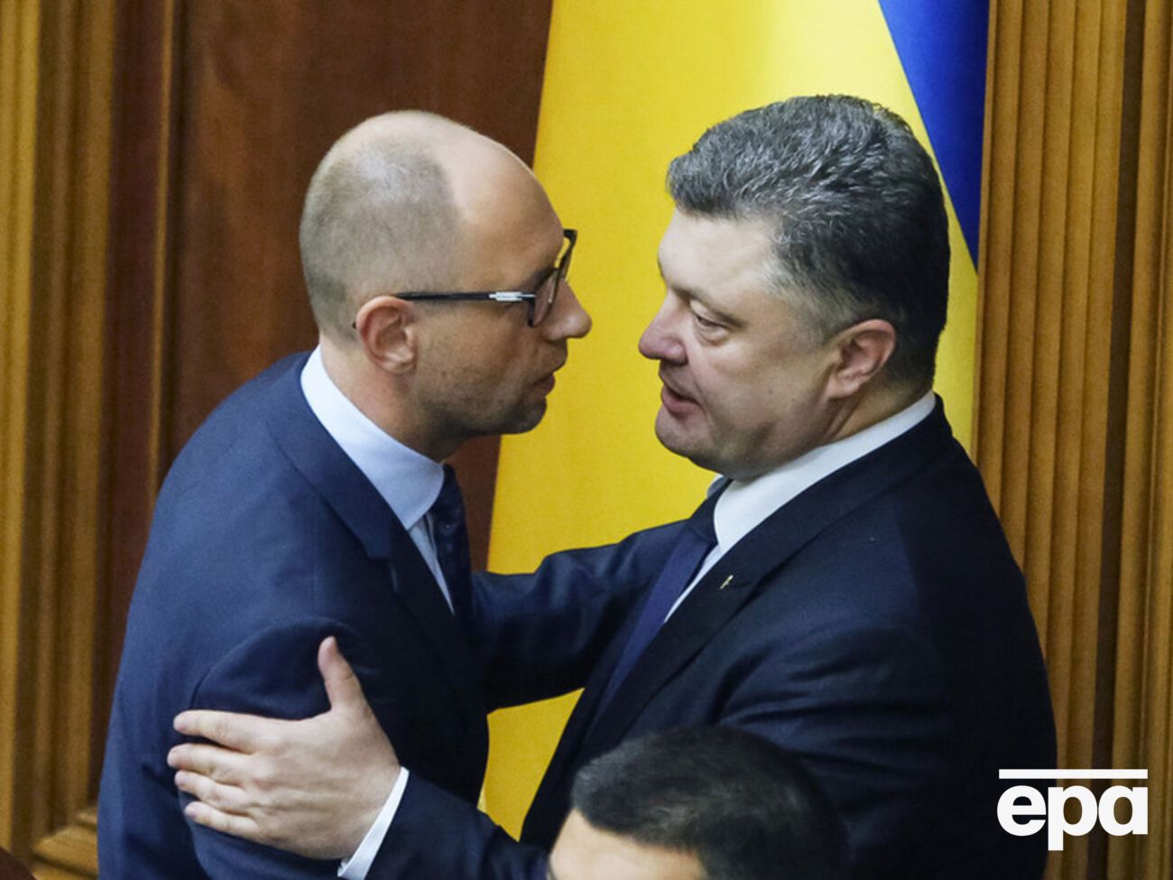 Мостовая: Маневры отвлекают внимание от причин внутриполитической войны между президентом и премьером