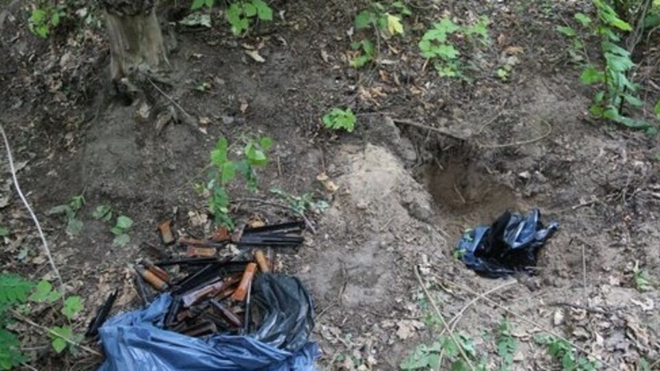 Фрагменты оружия были найдены в водоеме и в прибрежной полосе
