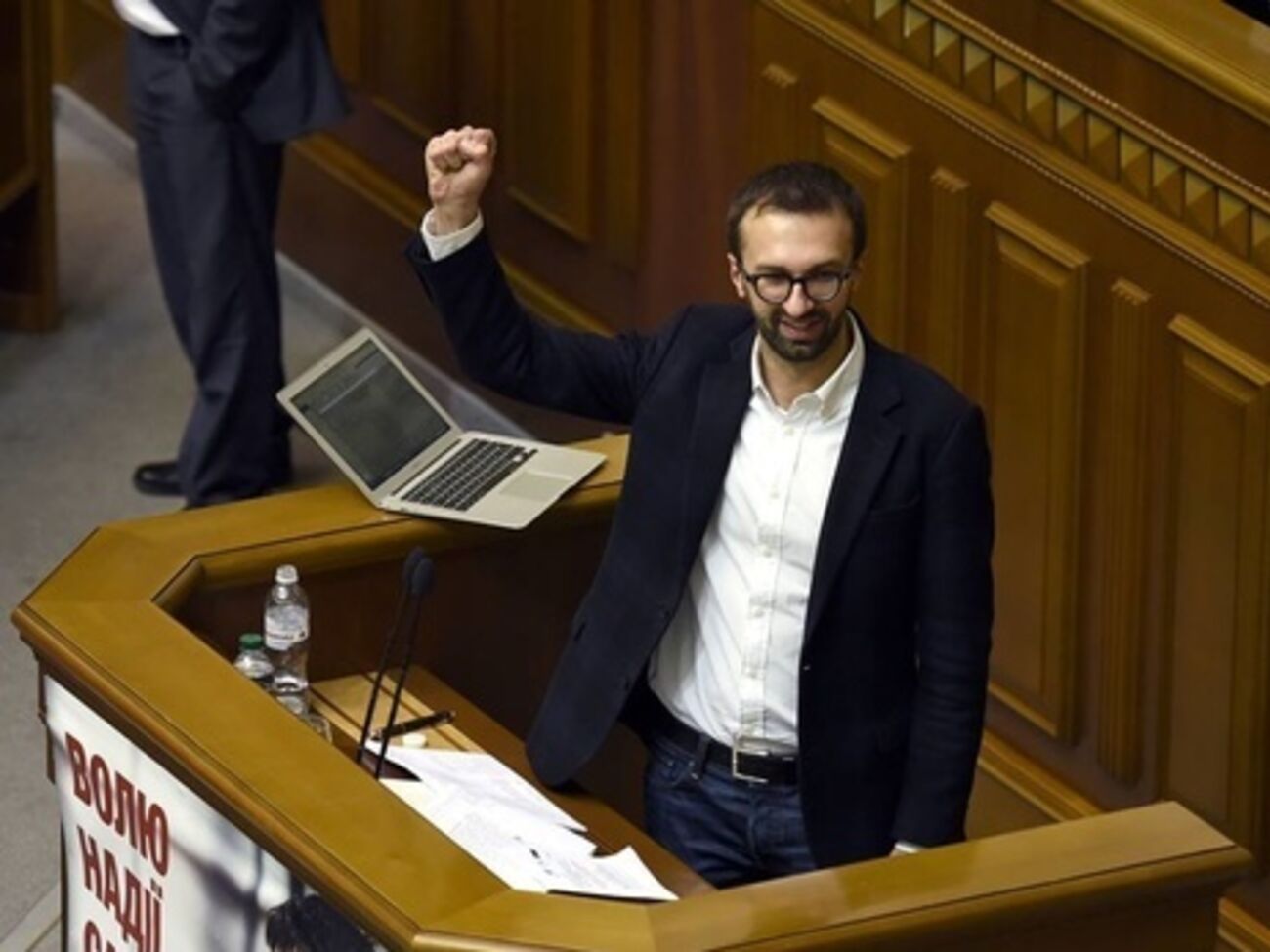 Сергей Лещенко:&nbsp;При каждом удобном случае использую парламентскую трибуну, чтобы делать антикоррупционные разоблачения
