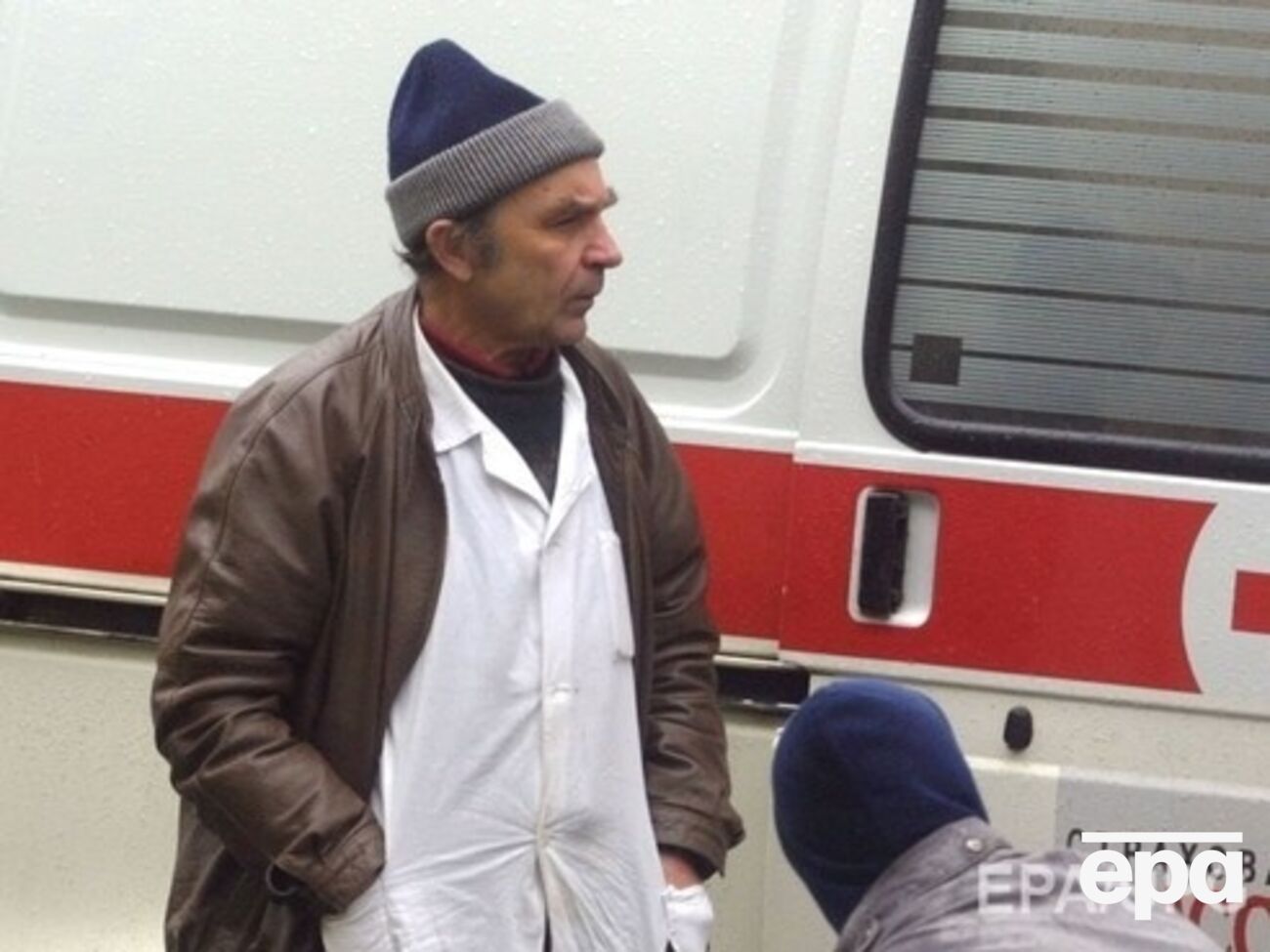 Скорая помощь приехала к пенсионеру с инсультом спустя три часа