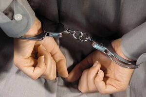 В отношении задержанных избирается мера пресечения