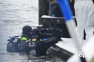В Тихом океане водолазы обнаружили тела двух погибших людей и обломки легкомоторных самолетов