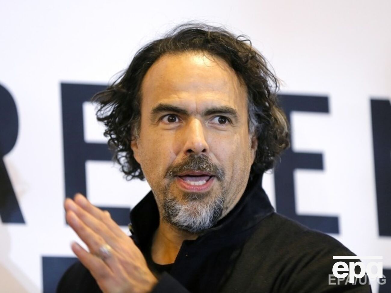 Иньярриту получил награду за фильм "Легенда Хью Гласса"