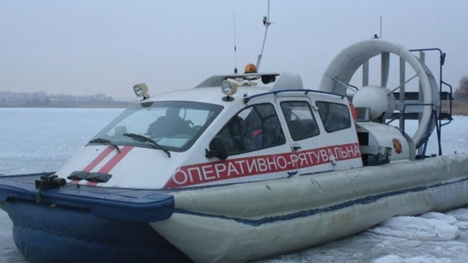 Рыбаков эвакуировали с помощью катеров на воздушной подушке