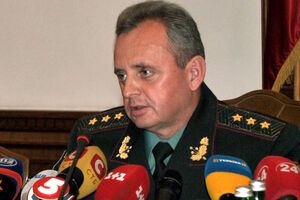 Начальник Генштаба Вооруженных сил Украины Виктор Муженко 8 февраля встретился с военными атташе иностранных дипломатических представительств в Украине