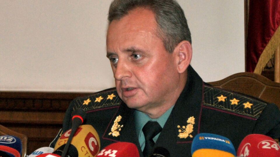 Начальник Генштаба Вооруженных сил Украины Виктор Муженко 8 февраля встретился с военными атташе иностранных дипломатических представительств в Украине