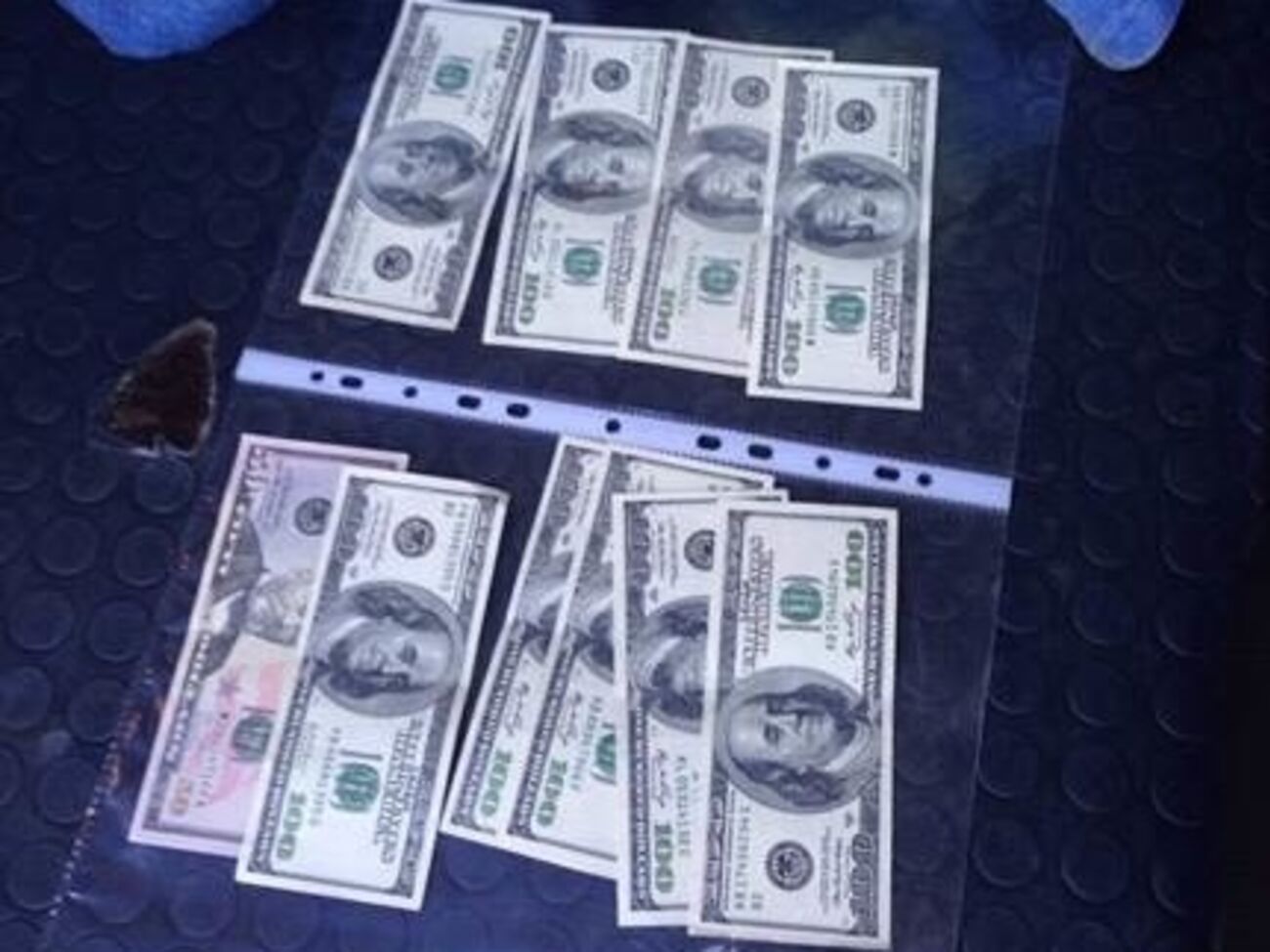 Ранее задержанный уже получал взятку за контрабанду пяти килограммов янтаря