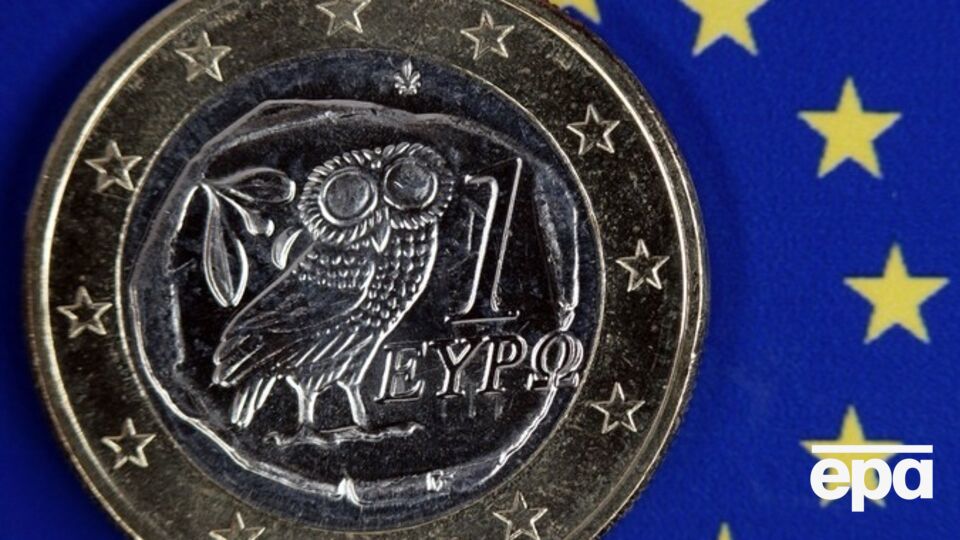 Нацбанк укрепил курс гривны к евро