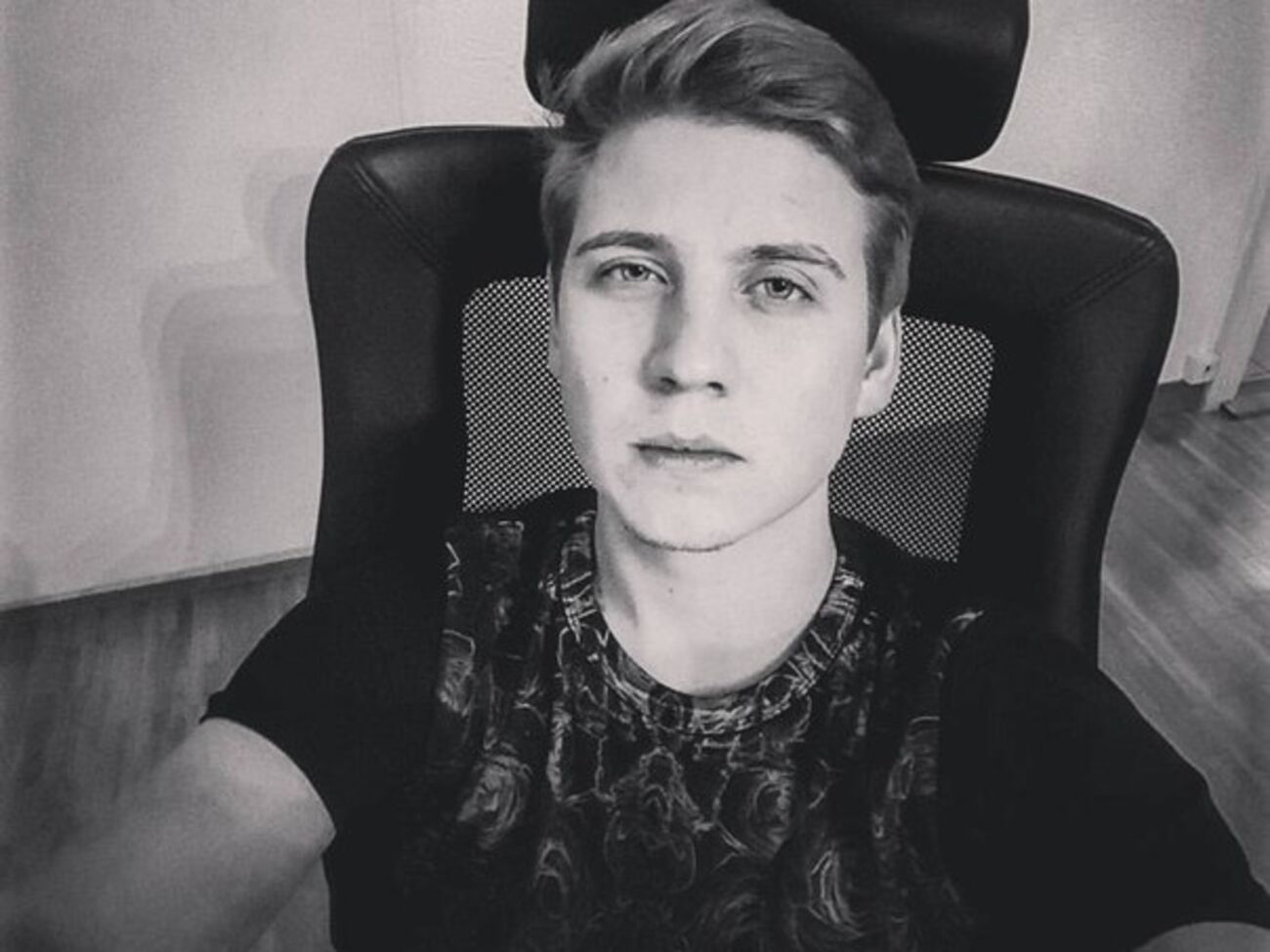 Сын Валерии будет служить не в российской, а в швейцарской армии