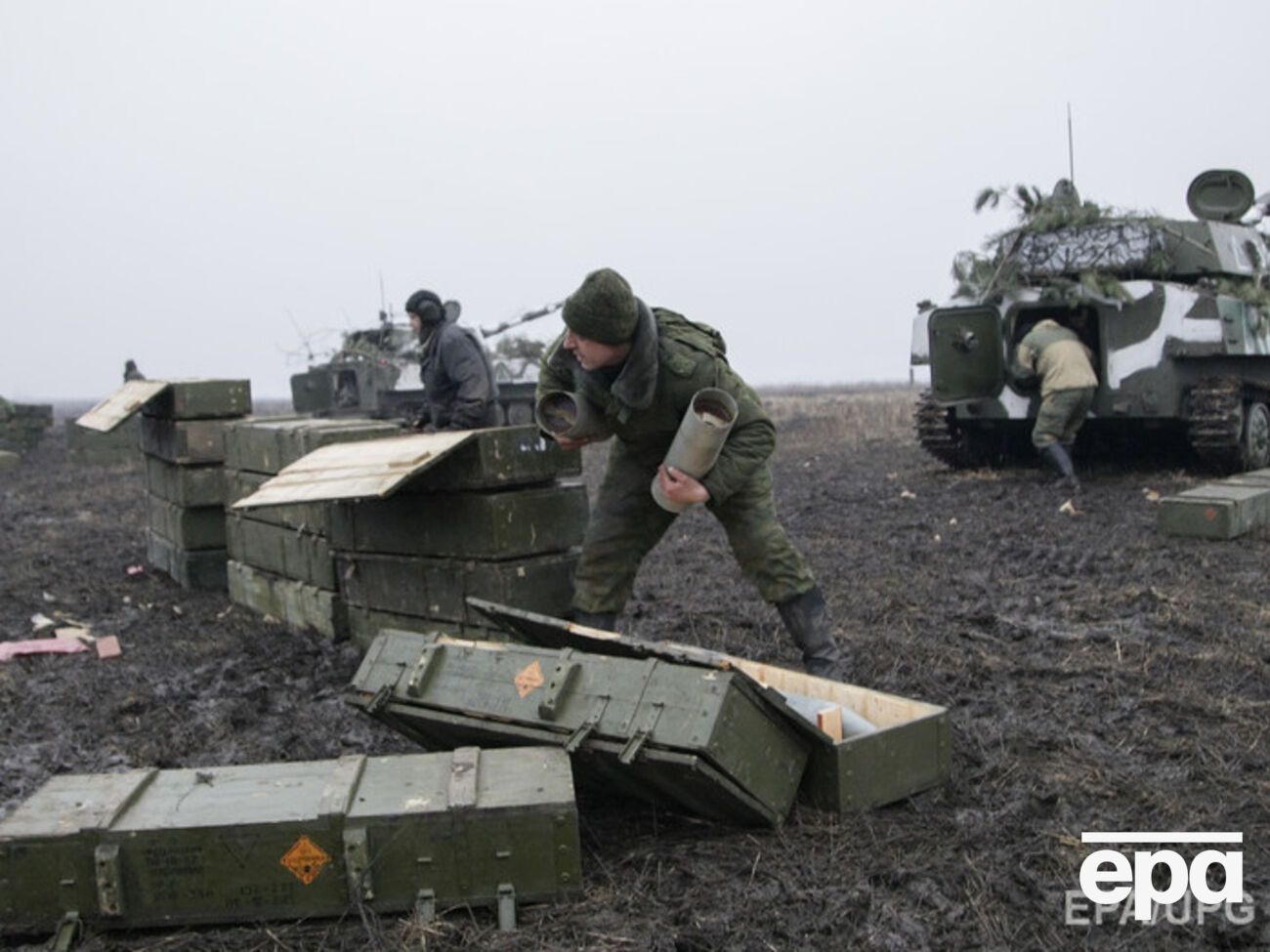 АТО: Под минометный обстрел оккупантов попали украинские укрепления в Песках, Марьинке, Гнутово и Троицком