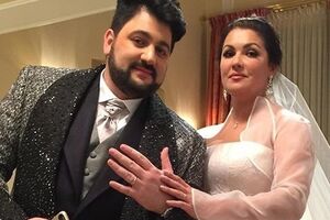 Эйвазов настоял на подписании договора, чтобы доказать, что женился не из корыстных побуждений