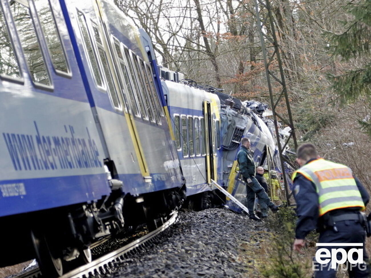 Погиб один из раненых, которого ранее&nbsp;спасатели вытащили из разбившегося поезда