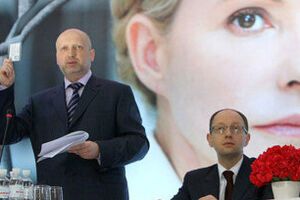 Яценюк встретится с лидерами коалиции позже