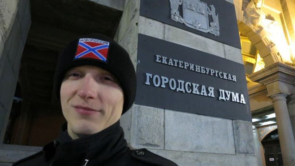 На странице Коптелова в соцсети есть фото в шапке с нашивкой "Новороссия"
