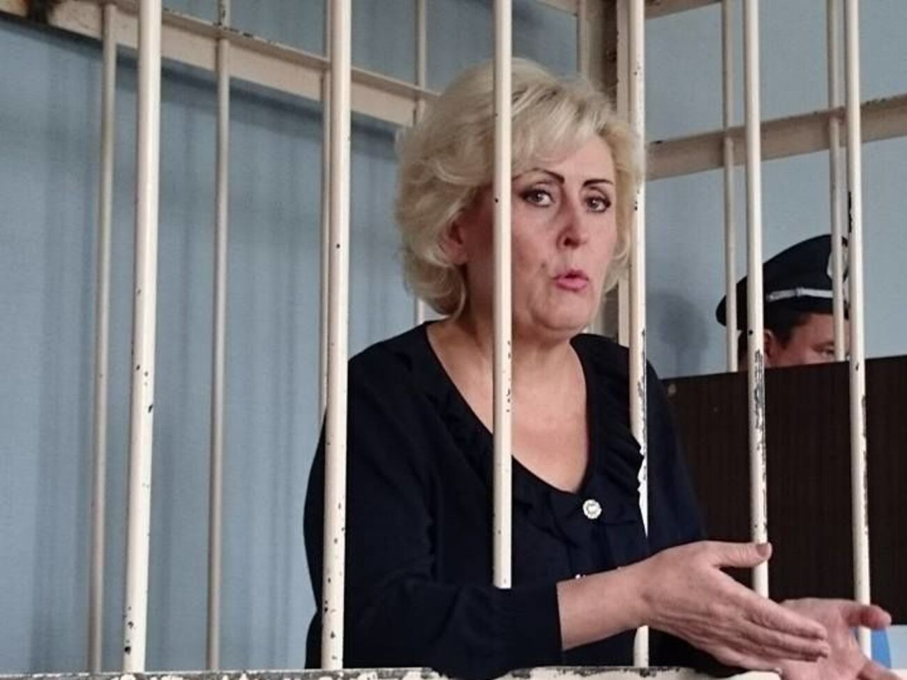 Штепа в суде пела Пугачеву и "Чорнобривці"