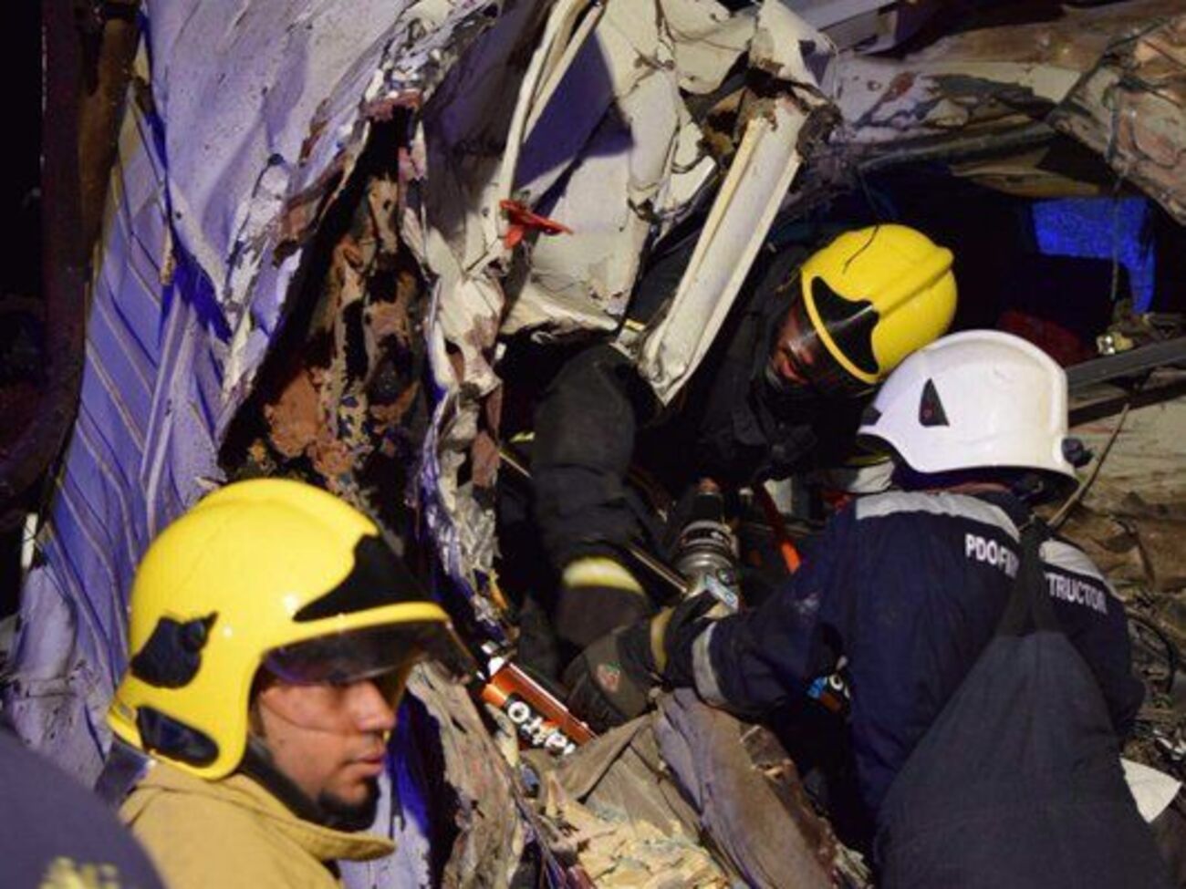 Спасатели на месте катастрофы