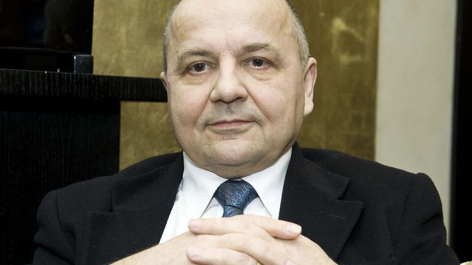 Виктор Суворов: Своим жестом Савченко высказала все, что думает о скотском российском суде и мерзком кремлевском режиме. Молодец, Надя, браво!