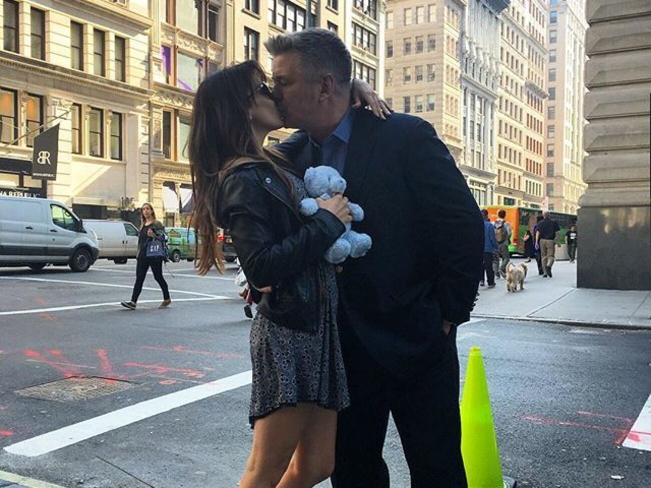 Хилария Болдуин:&nbsp;Айленд, Кармен, Рафаэль, Алек и я рады поделиться с вами новостью --- у нас снова грядет пополнение. Маленький мальчик родится этой осенью