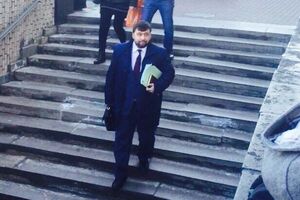 Российские активисты сфотографировали Пушилина возле здания администрации президента РФ