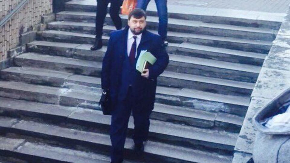Российские активисты сфотографировали Пушилина возле здания администрации президента РФ